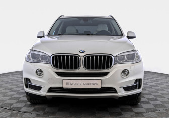 Подержанный автомобиль BMW X5 2014 года (2 фото)