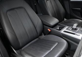 Подержанный автомобиль Audi Q5 2020 года (31 фото)