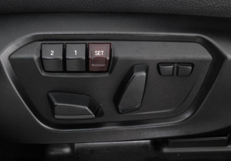 Подержанный автомобиль BMW X4 2016 года (18 фото)