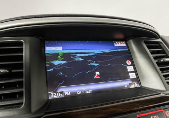 Подержанный автомобиль Nissan Pathfinder 2014 года (22 фото)