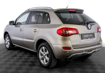 Подержанный автомобиль Renault Koleos 2013 года (7 фото)