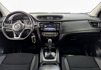 Подержанный автомобиль Nissan Qashqai 2021 года (14 фото)