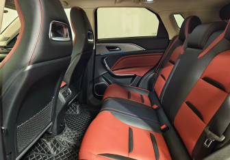 Подержанный автомобиль FAW Bestune T77 2022 года (22 фото)