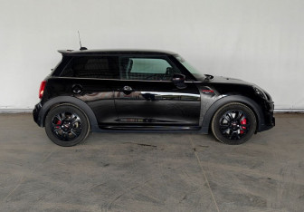 Подержанный автомобиль MINI Hatch 2020 года (8 фото)