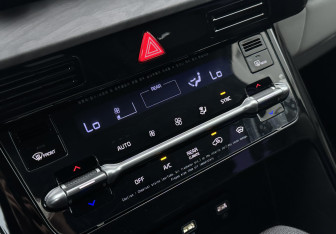 Подержанный автомобиль Kia Carnival 2021 года (18 фото)