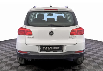 Подержанный автомобиль Volkswagen Tiguan 2014 года (6 фото)
