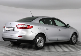 Подержанный автомобиль Renault Fluence 2014 года (3 фото)