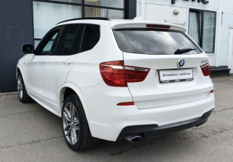 Подержанный автомобиль BMW X3 2012 года (7 фото)
