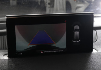 Подержанный автомобиль Audi Q7 2016 года (13 фото)