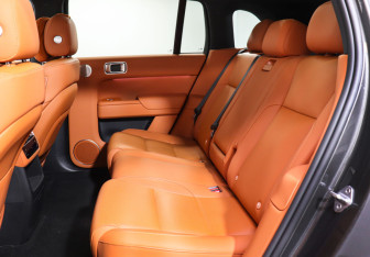 Подержанный автомобиль LiXiang L7 2024 года (10 фото)