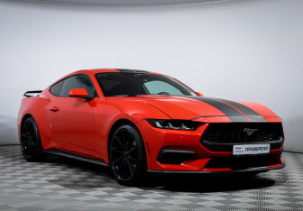 Подержанный автомобиль Ford Mustang Coupe 2024 года (3 фото)