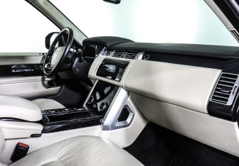 Подержанный автомобиль Land Rover Range Rover 2020 года (26 фото)