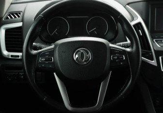 Подержанный автомобиль DongFeng AX7 2017 года (9 фото)