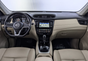 Подержанный автомобиль Nissan X-Trail 2019 года (14 фото)