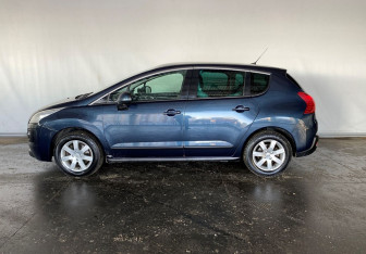 Подержанный автомобиль Peugeot 3008 2012 года (4 фото)
