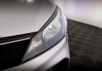 Подержанный автомобиль Kia Rio Hatchback 2021 года (17 фото)