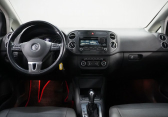 Подержанный автомобиль Volkswagen Golf Plus 2012 года (12 фото)