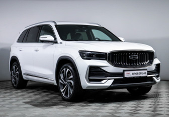 Подержанный автомобиль Geely Monjaro 2024 года (3 фото)