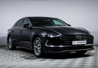 Подержанный автомобиль Hyundai Sonata 2020 года (3 фото)