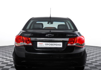 Подержанный автомобиль Chevrolet Cruze Sedan 2012 года (6 фото)