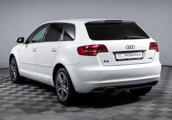 Подержанный автомобиль Audi A3 Hatchback 2012 года (4 фото)