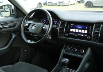 Подержанный автомобиль Skoda Kodiaq 2020 года (12 фото)
