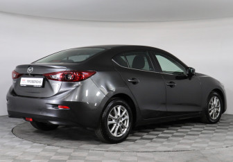 Подержанный автомобиль Mazda 3 Sedan 2018 года (5 фото)