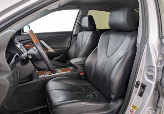 Подержанный автомобиль Toyota Camry Sedan 2011 года (20 фото)