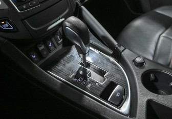 Подержанный автомобиль DongFeng AX7 2018 года (9 фото)