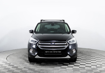 Подержанный автомобиль Ford Kuga 2018 года (3 фото)