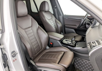Подержанный автомобиль BMW X3 2021 года (22 фото)