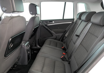 Подержанный автомобиль Volkswagen Tiguan 2012 года (18 фото)