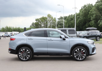 Подержанный автомобиль Geely Tugella 2023 года (4 фото)