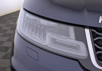 Подержанный автомобиль Land Rover Range Rover Sport 2021 года (11 фото)