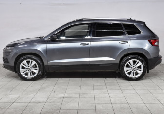 Подержанный автомобиль Skoda Karoq 2020 года (8 фото)