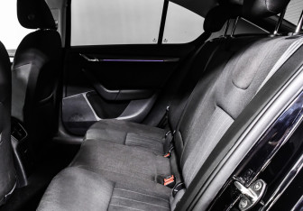 Подержанный автомобиль Skoda Octavia Liftback 2018 года (12 фото)