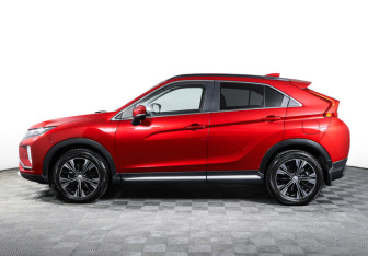 Подержанный автомобиль Mitsubishi Eclipse Cross 2019 года (8 фото)