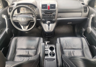 Подержанный автомобиль Honda CR-V 2008 года (10 фото)