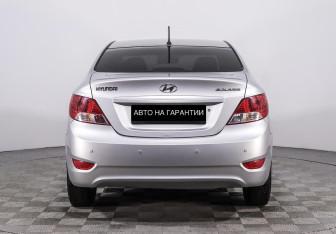 Подержанный автомобиль Hyundai Solaris Sedan 2013 года (4 фото)