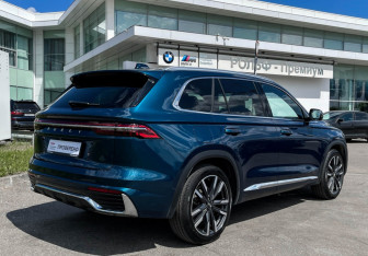 Подержанный автомобиль Geely Monjaro 2023 года (5 фото)