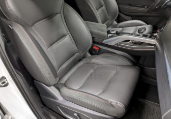 Подержанный автомобиль Geely Tugella 2023 года (21 фото)