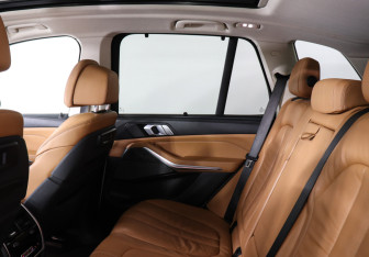 Подержанный автомобиль BMW X5 2019 года (15 фото)