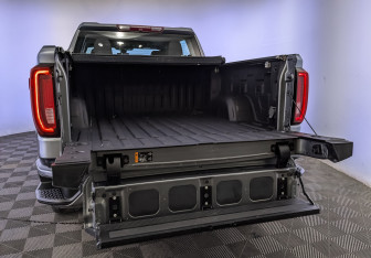 Подержанный автомобиль GMC Sierra 2021 года (25 фото)