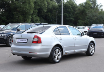 Подержанный автомобиль Skoda Octavia Liftback 2011 года (5 фото)