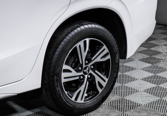 Подержанный автомобиль Mitsubishi Xpander 2021 года (15 фото)