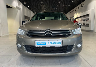 Подержанный автомобиль Citroen C-Elysee 2013 года (2 фото)