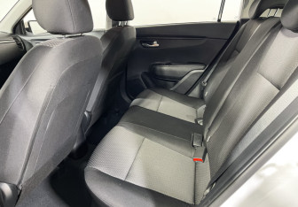 Подержанный автомобиль Kia Rio Hatchback 2022 года (10 фото)