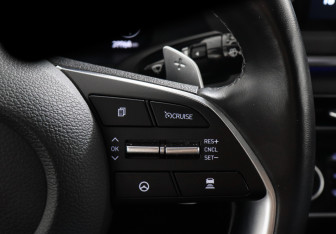 Подержанный автомобиль Hyundai Sonata 2021 года (14 фото)