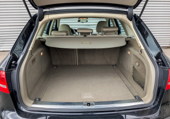 Подержанный автомобиль Audi A4 allroad 2010 года (10 фото)
