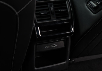 Подержанный автомобиль Skoda Superb Liftback 2024 года (10 фото)